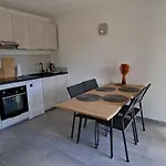 Neuf Equipe - 2 Chambres, Jardin Privatif, Clim & Parking Apartment