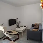 Neuf Equipe - 2 Chambres, Jardin Privatif, Clim & Parking