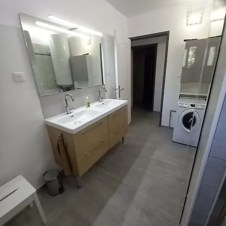 Apartment Neuf Equipe - 2 Chambres, Jardin Privatif, Clim & Parking Buzignargues