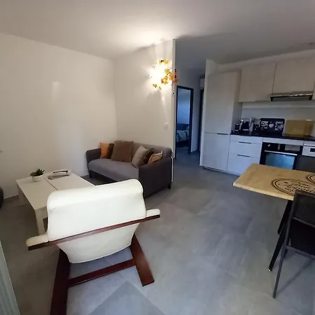 Maison Confort Avec Jardin Pour 4 Personnes * Buzignargues