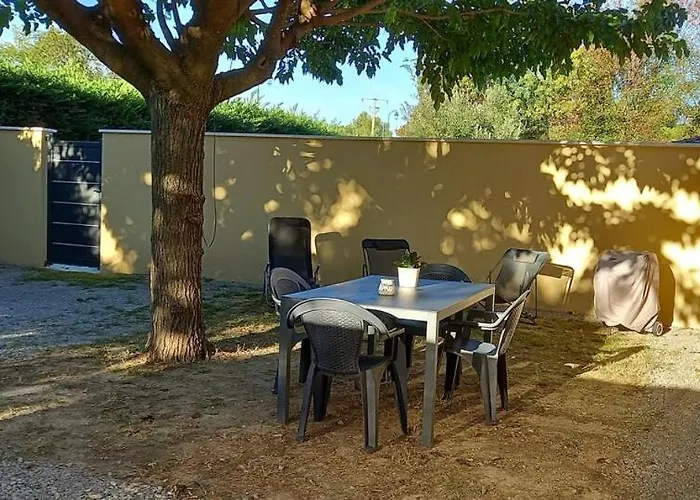 Maison Confort Avec Jardin Pour 4 Personnes * Buzignargues