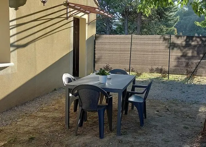 Maison Confort Avec Jardin Pour 4 Personnes * Buzignargues
